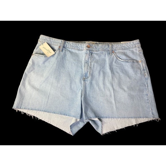 Universal Thread Vintage Stretch Midi Light Wash Shorts Plus Size 26W NWT‎ - Picture 1 of 10